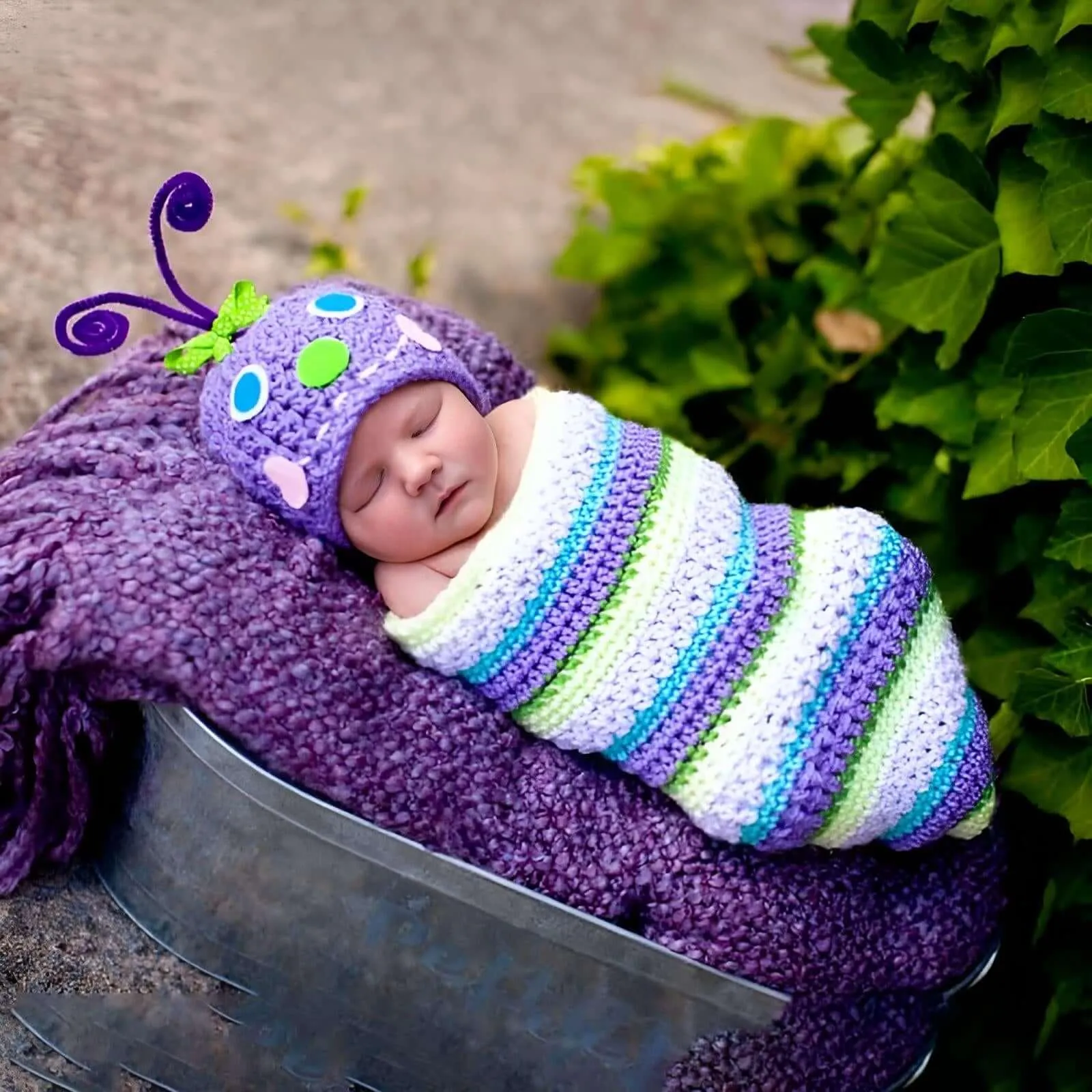 42 Newborn Photo Outfits - Adorable Photography Accessories!
