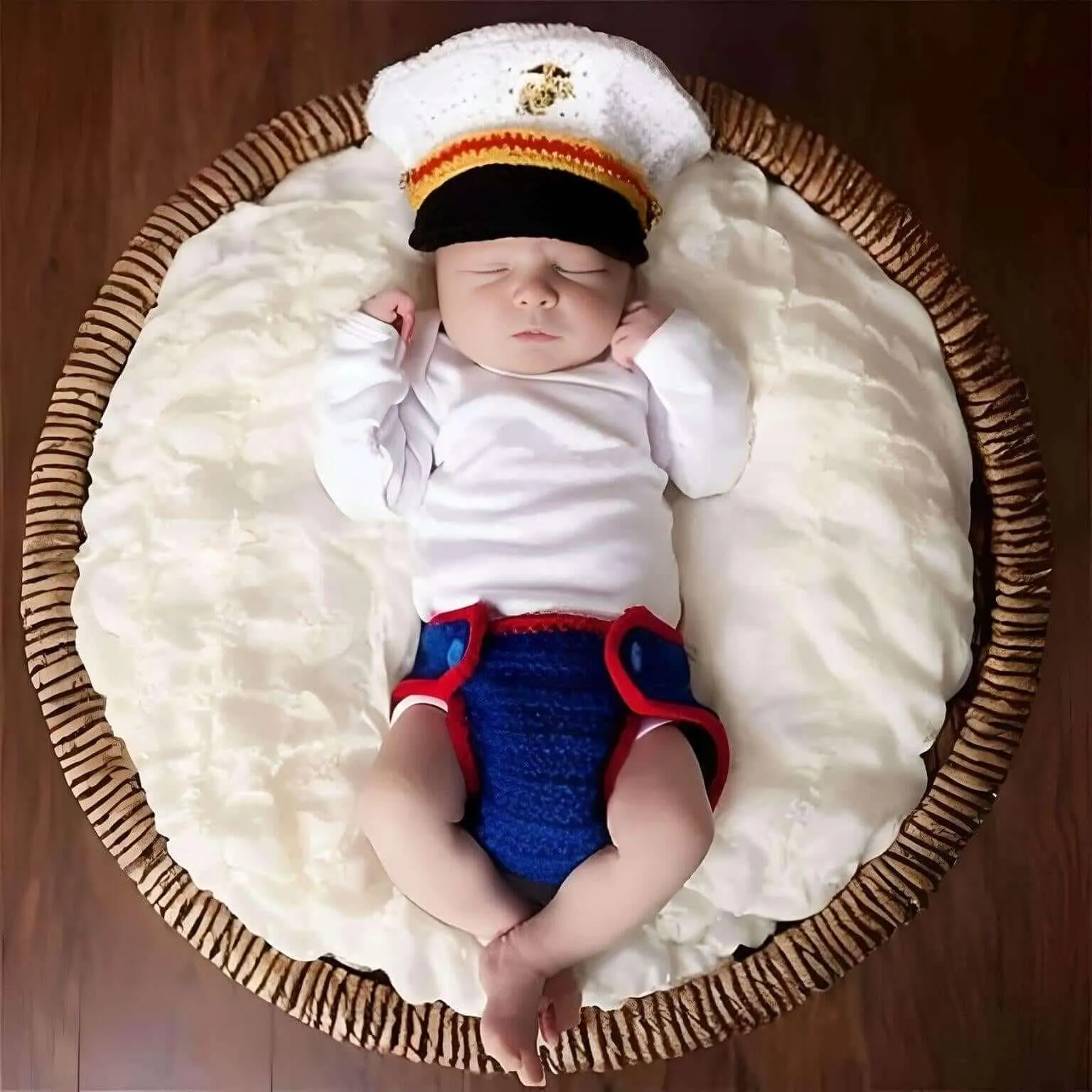 42 Newborn Photo Outfits - Adorable Photography Accessories!