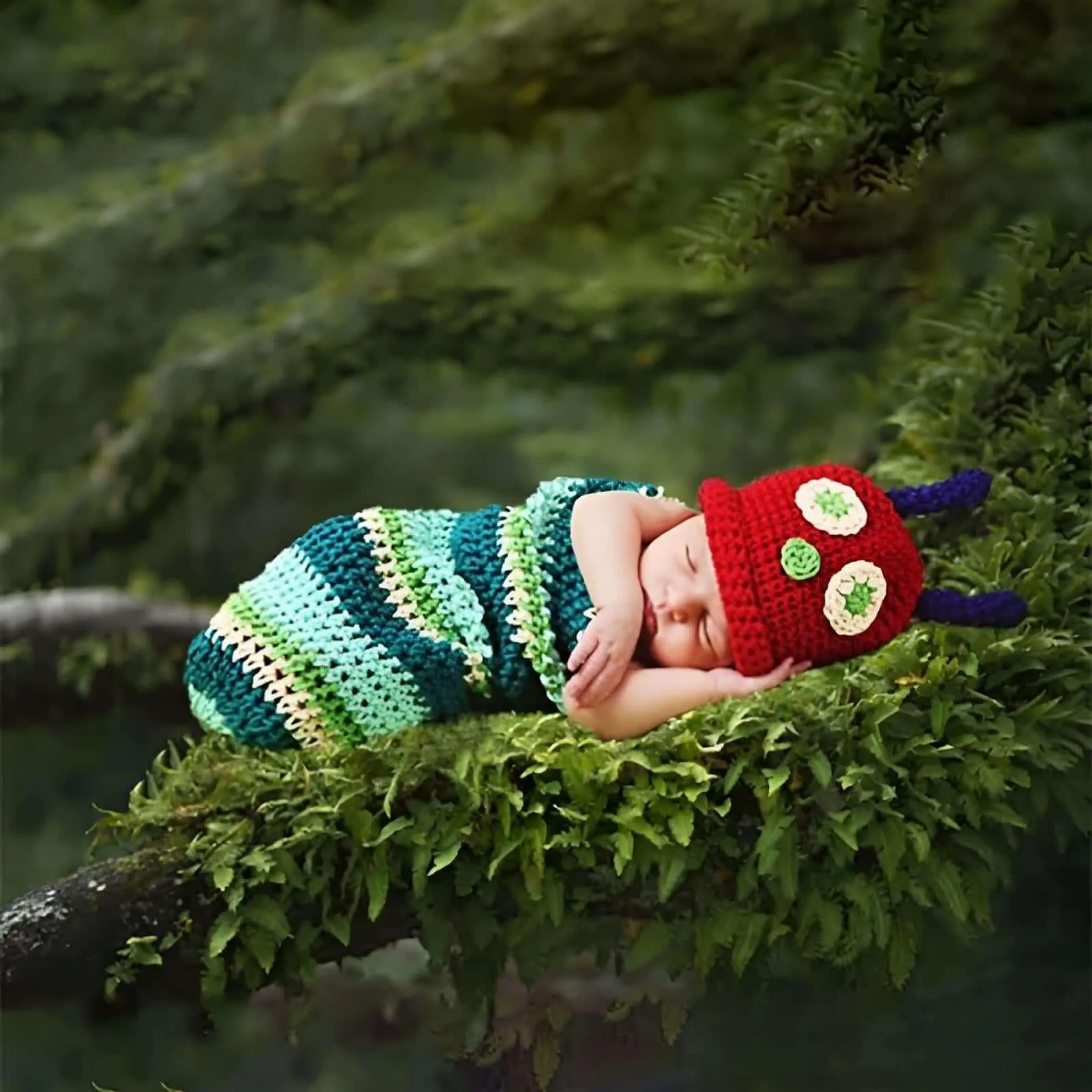 42 Newborn Photo Outfits - Adorable Photography Accessories!