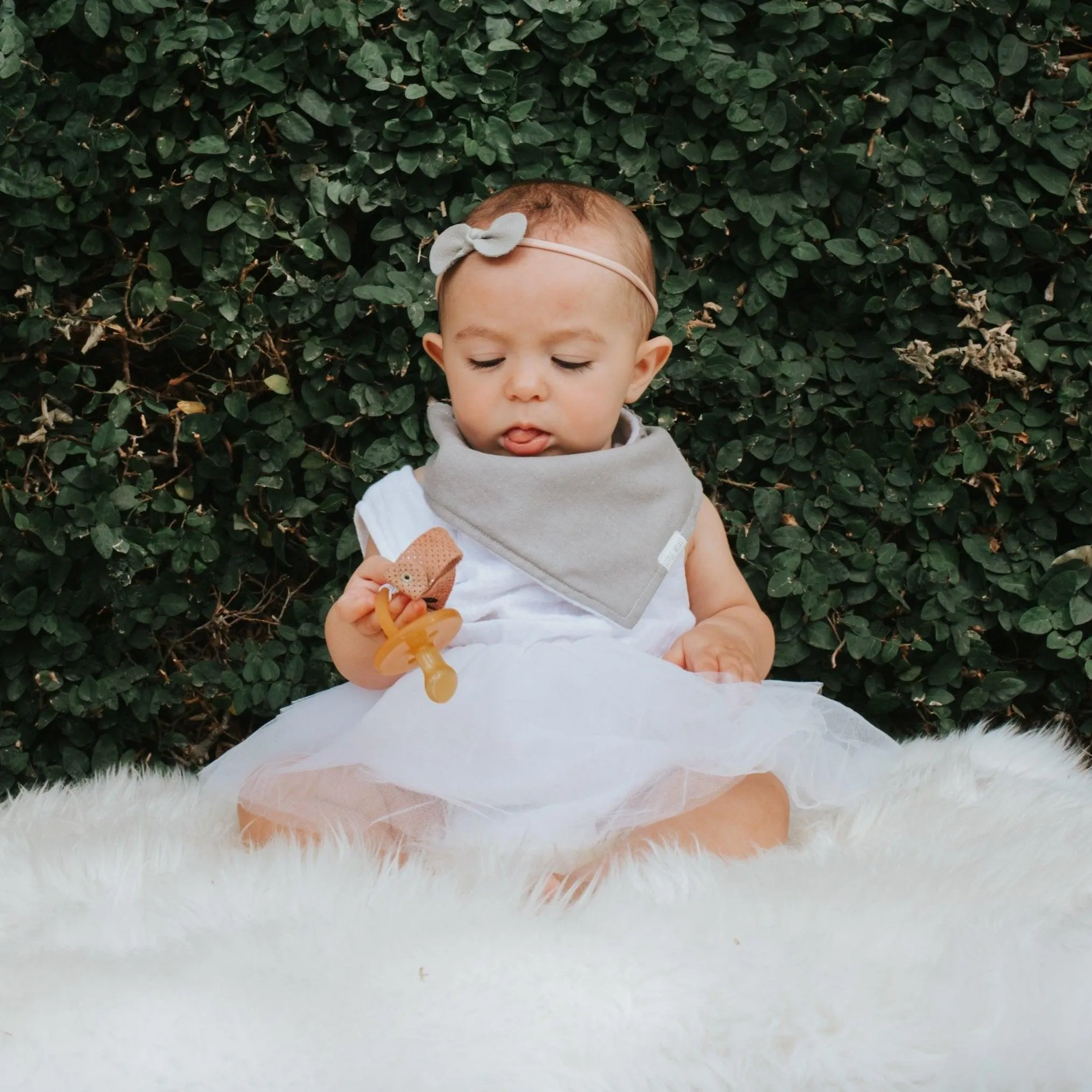 Bandana Dribble Bib Linen | Light Grey