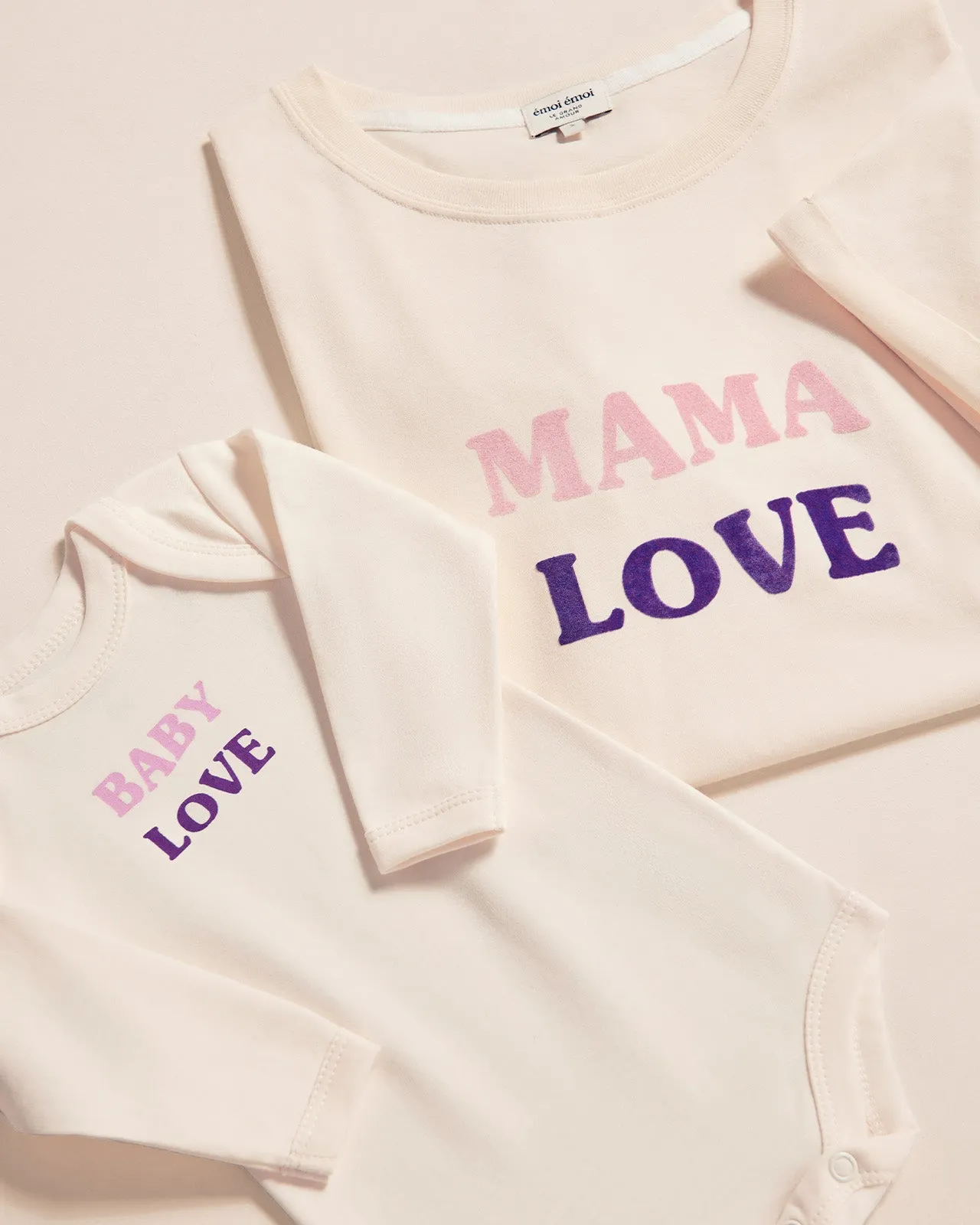 Le t-shirt Mama love en coton bio - crème