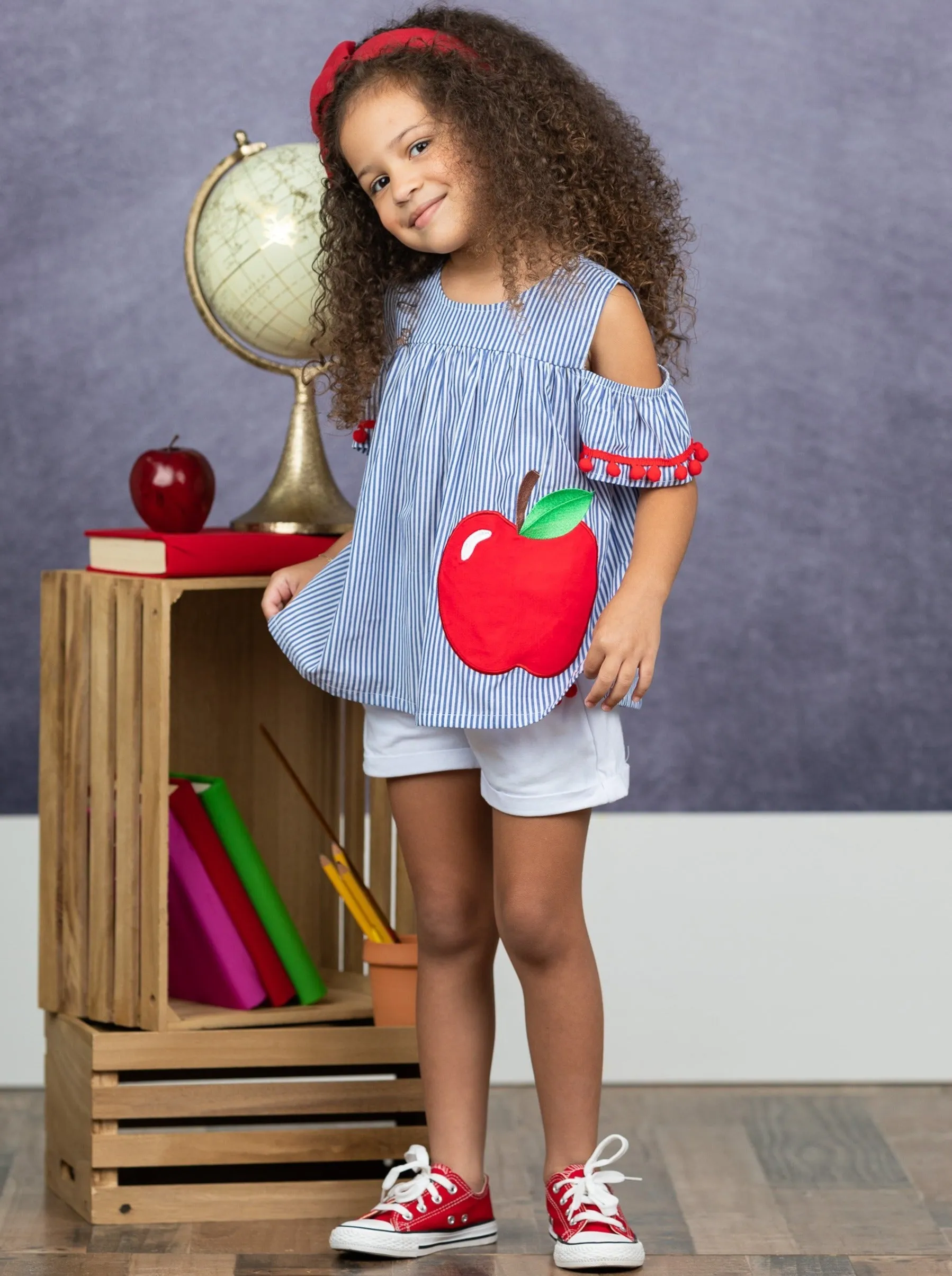 Smart Apple Pom Pom Shorts Set