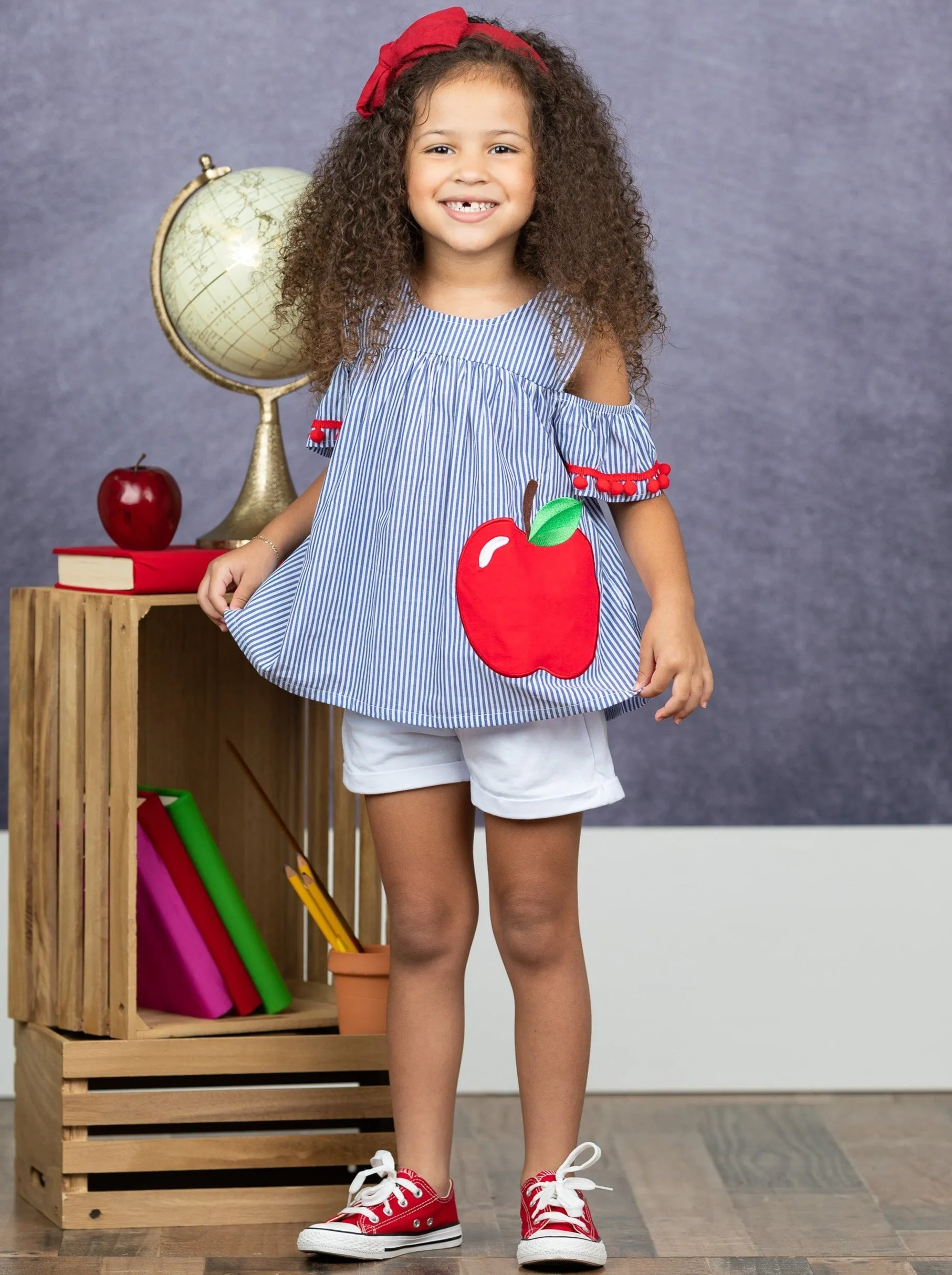 Smart Apple Pom Pom Shorts Set